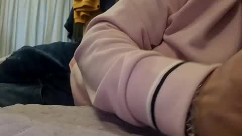 Snapshot of pulpdiction2 chatting on 02/19/25, 04:33 Pulp online show from 02/19/25, 04:33