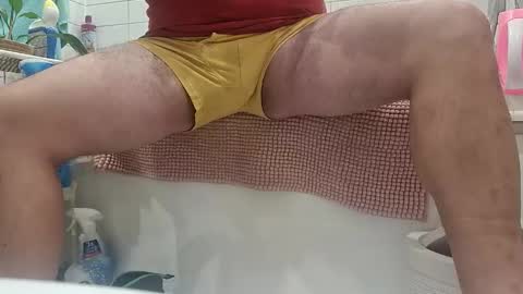 Snapshot of pulpdiction2 chatting on 10/27/25, 01:59 Pulp online show from 10/27/25, 01:59