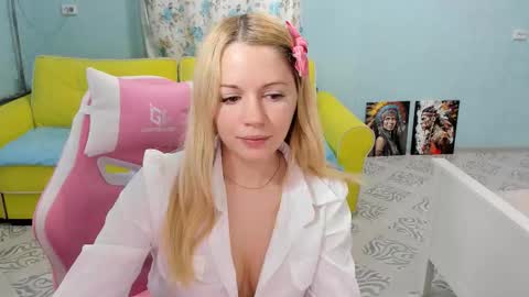 Victoria online show from 10/03/25, 02:30