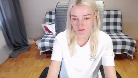Polly online show from 07/09/26, 04:49