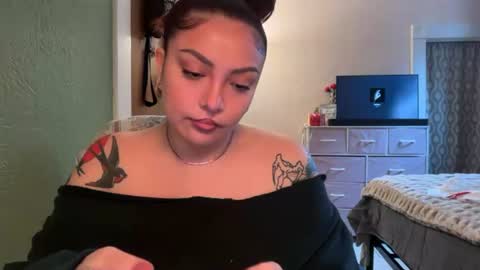 Snapshot of pumpkin_bunny chatting on 06/19/26, 11:08 Pumpkin bunny online show from 06/19/26, 11:08