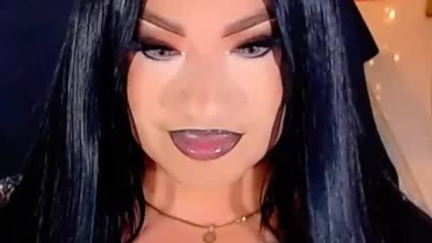 Snapshot of punisher9inchss chatting on 12/18/25, 05:02 online show from 12/18/25, 05:02