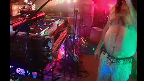 punkrunr083 online show from 06/02/26, 07:43