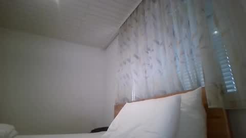 Snapshot of punkz999950 chatting on 10/05/25, 04:05 punkz999950 online show from 10/05/25, 04:05