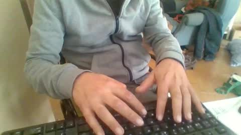 Snapshot of pup_y chatting on 09/24/25, 09:23 pup_y online show from 09/24/25, 09:23