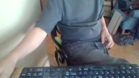 Snapshot of pup_y chatting on 09/25/25, 04:54 pup_y online show from 09/25/25, 04:54