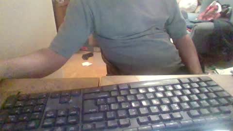 Snapshot of pup_y chatting on 10/08/25, 08:28 pup_y online show from 10/08/25, 08:28