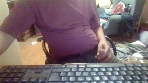 Snapshot of pup_y chatting on 10/10/25, 06:40 pup_y online show from 10/10/25, 06:40