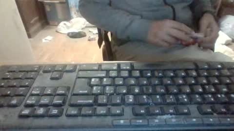 Snapshot of pup_y chatting on 10/28/25, 06:06 pup_y online show from 10/28/25, 06:06