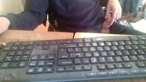 Snapshot of pup_y chatting on 10/29/25, 08:16 pup_y online show from 10/29/25, 08:16