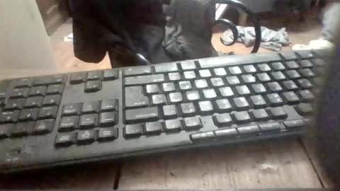 Snapshot of pup_y chatting on 10/31/25, 10:33 pup_y online show from 10/31/25, 10:33