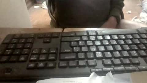 Snapshot of pup_y chatting on 11/11/25, 06:08 pup_y online show from 11/11/25, 06:08