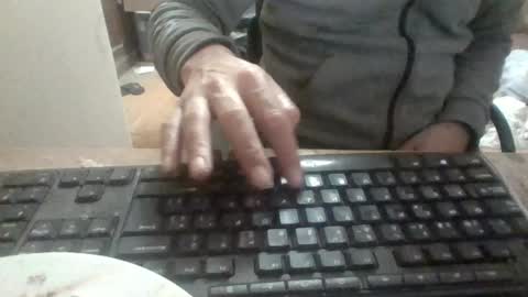 Snapshot of pup_y chatting on 11/16/25, 10:59 pup_y online show from 11/16/25, 10:59