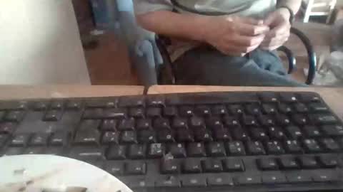 Snapshot of pup_y chatting on 11/17/25, 03:51 pup_y online show from 11/17/25, 03:51