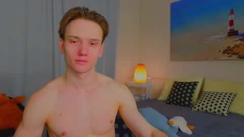 Snapshot of pupsenish chatting on 01/24/25, 12:52 Jesse online show from 01/24/25, 12:52