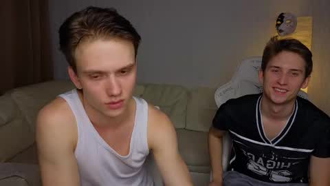 Snapshot of pupsenish chatting on 09/29/25, 01:49 Jesse online show from 09/29/25, 01:49