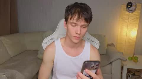 Snapshot of pupsenish chatting on 10/18/25, 03:35 Jesse online show from 10/18/25, 03:35