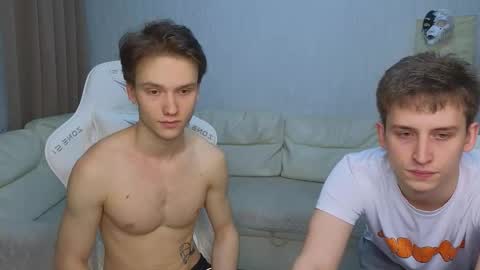 Snapshot of pupsenish chatting on 11/05/25, 01:33 Jesse online show from 11/05/25, 01:33