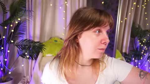 Snapshot of pure_dirt chatting on 10/04/25, 05:38 constant schedule Wednesday Friday Saturday Sunday The Rosemarie online show from 10/04/25, 05:38