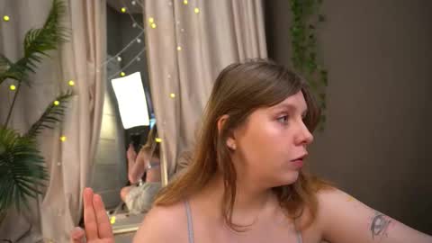 constant schedule Wednesday  Friday  Saturday  Sunday  The Rosemarie online show from 02/25/26, 05:28