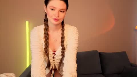 Eva online show from 06/17/26, 02:58