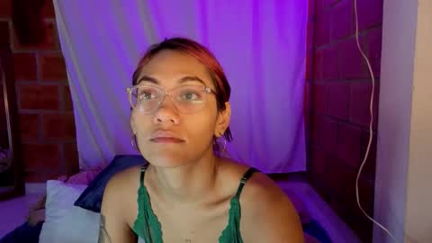 Snapshot of purepleasure25 chatting on 12/17/25, 07:36 purepleasure25 online show from 12/17/25, 07:36