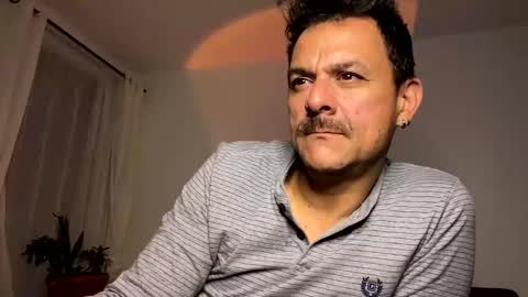 Puro Love online show from 02/11/26, 03:22