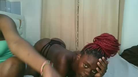 purple_honey1 online show from 03/28/26, 11:59