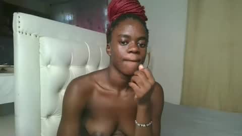 purple_honey1 online show from 04/04/26, 03:49