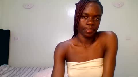 purple_honey1 online show from 05/18/26, 08:25