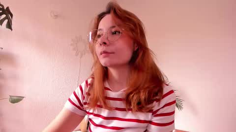 Snapshot of purple_opal chatting on 11/13/25, 06:07 Vero online from Tuesday to Sunday online show from 11/13/25, 06:07