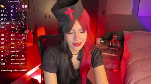 Snapshot of purplemoon_x chatting on 11/11/25, 01:00 Laura online show from 11/11/25, 01:00