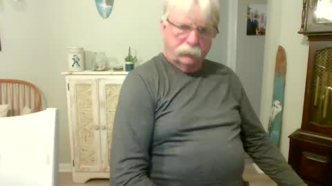 Snapshot of purpleshroom chatting on 02/11/25, 04:22 purpleshroom online show from 02/11/25, 04:22