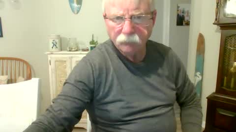 Snapshot of purpleshroom chatting on 02/25/25, 04:35 purpleshroom online show from 02/25/25, 04:35