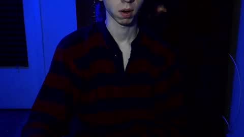 Snapshot of purplestarboy chatting on 02/14/25, 04:47 purplestarboy online show from 02/14/25, 04:47