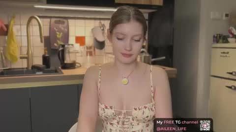 Snapshot of purrpure chatting on 11/20/25, 07:13 Aileen online show from 11/20/25, 07:13