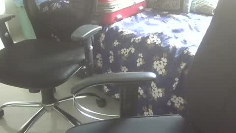 Pushpakma123 online show from 04/27/26, 10:57