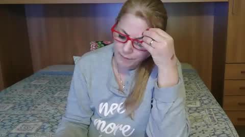 Mary online show from 02/06/25, 11:37