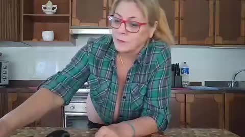 Mary online show from 11/18/25, 09:03