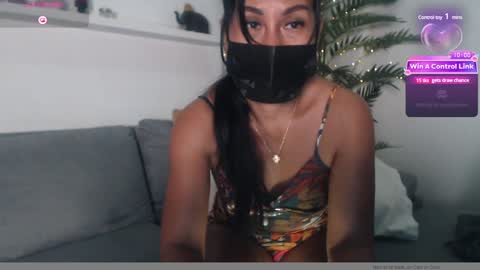 Snapshot of pussycash chatting on 01/09/25, 06:15 POCCA online show from 01/09/25, 06:15