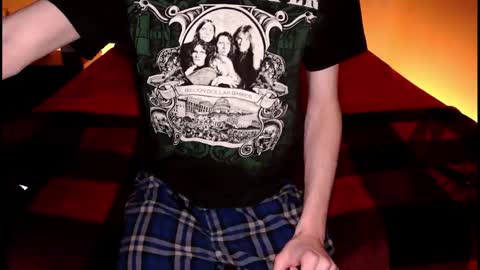 pussylover2182 online show from 03/23/26, 04:16