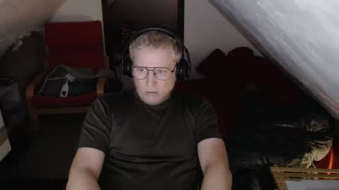 Snapshot of pussylovercb chatting on 10/02/25, 06:42 pussylovercb online show from 10/02/25, 06:42