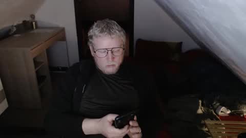 Snapshot of pussylovercb chatting on 12/19/25, 09:49 pussylovercb online show from 12/19/25, 09:49