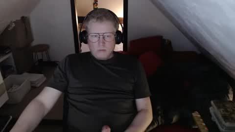 pussylovercb online show from 04/16/26, 08:04