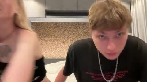 Lina online show from 10/11/25, 07:45