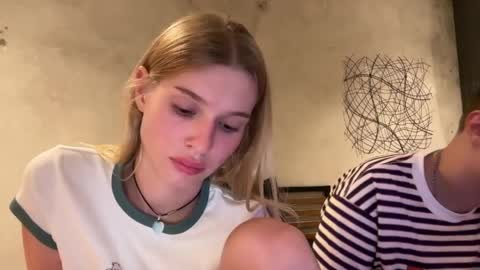 Lina online show from 03/25/26, 01:17