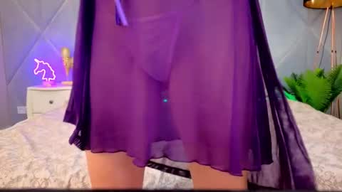 Snapshot of pussyonluck chatting on 10/16/25, 07:20 Ellie online show from 10/16/25, 07:20