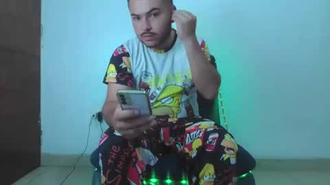 Snapshot of pypexonix chatting on 04/05/26, 10:56 pipe online show from 04/05/26, 10:56