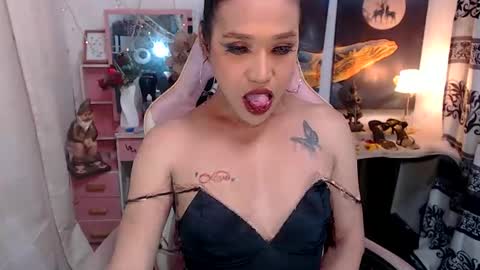 Queen Agatha online show from 01/17/26, 02:44