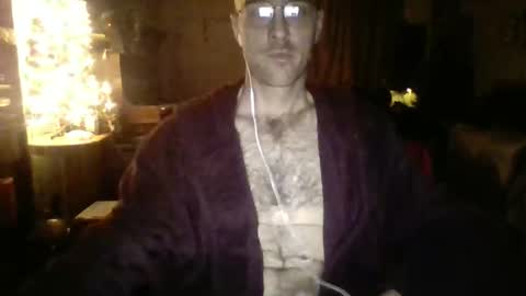 Snapshot of q2phq2ph chatting on 11/27/25, 03:52 q2phq2ph online show from 11/27/25, 03:52